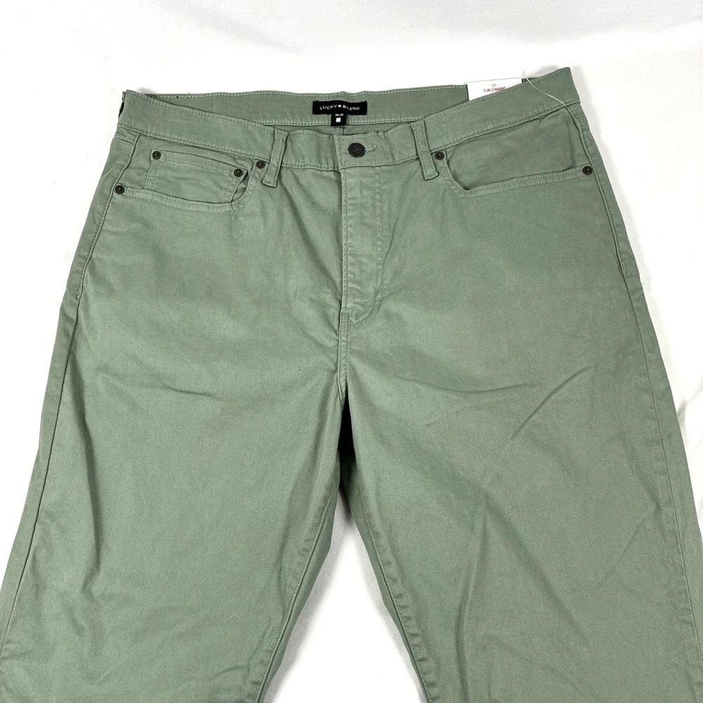NWT Lucky Brand Men's 121 Slim Straight Long Pants Desert Sage Size 38x30 Green